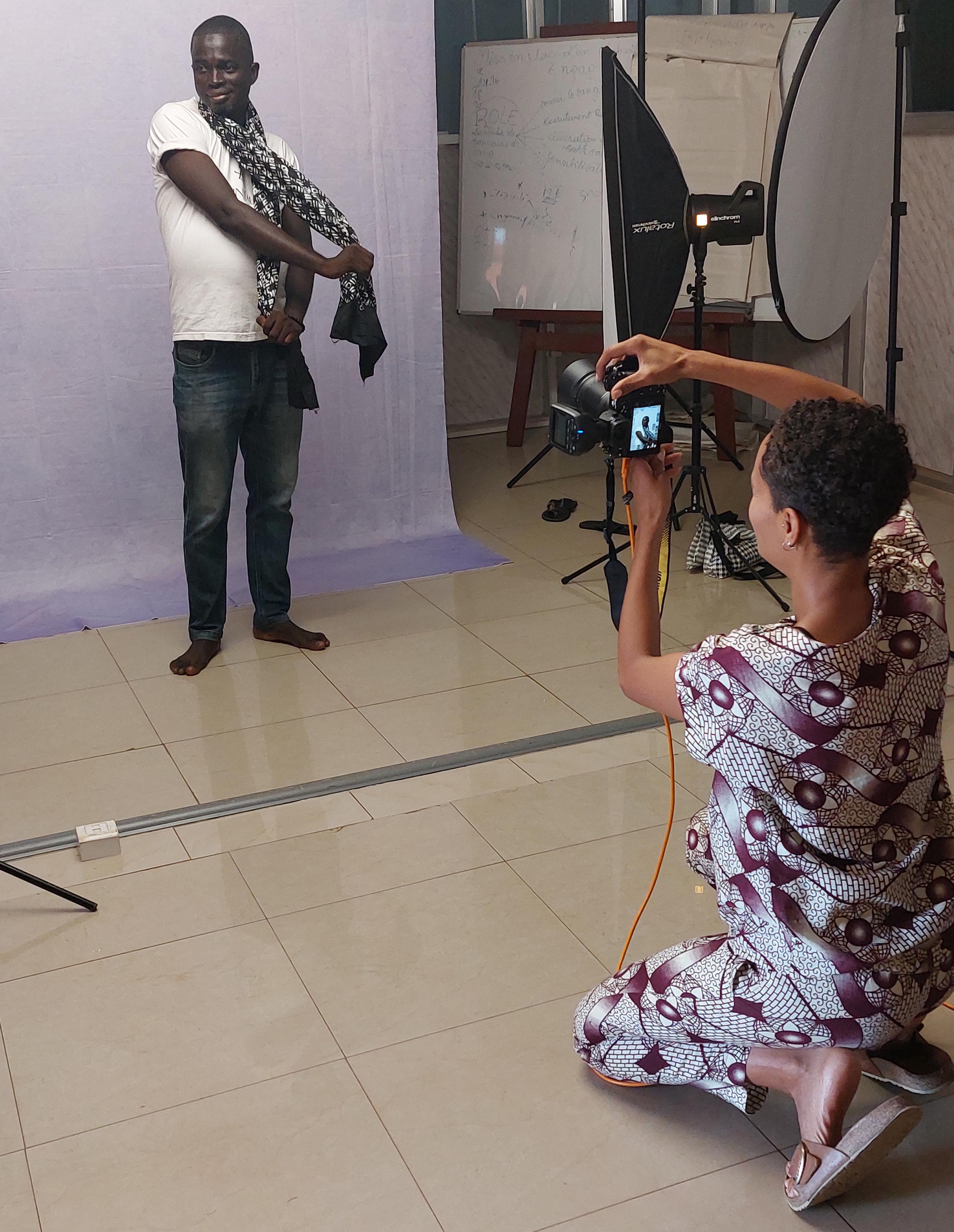 Namsa Leuba lors du shooting photo du projet VIH SIDA, Conakry, Guinée 
