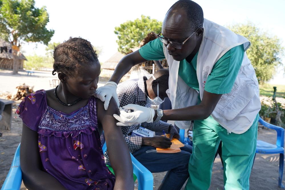 Amid deadly hepatitis E outbreak, MSF launches mass vaccination campaign 