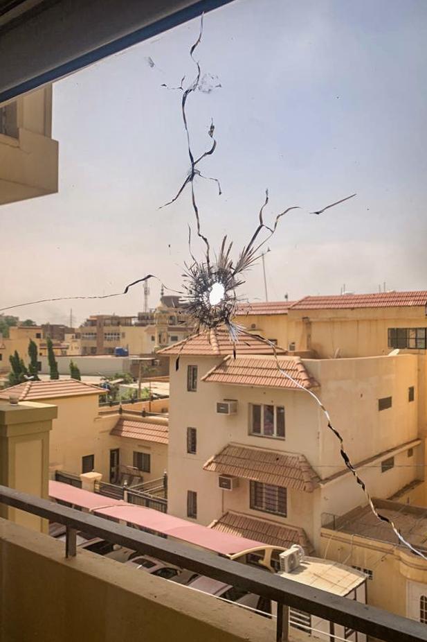 Trou de balle dans les locaux de MSF à Khartoum, au Soudan. Avril, 2024 © MSF