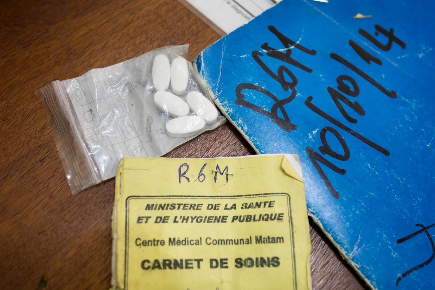 During an R6M (Rendez-vous de Six Mois), an MSF-developed model of care whereby stable HIV patients have appointments every six months instead of the standard 1-2 months. Guinea, July 2018.  