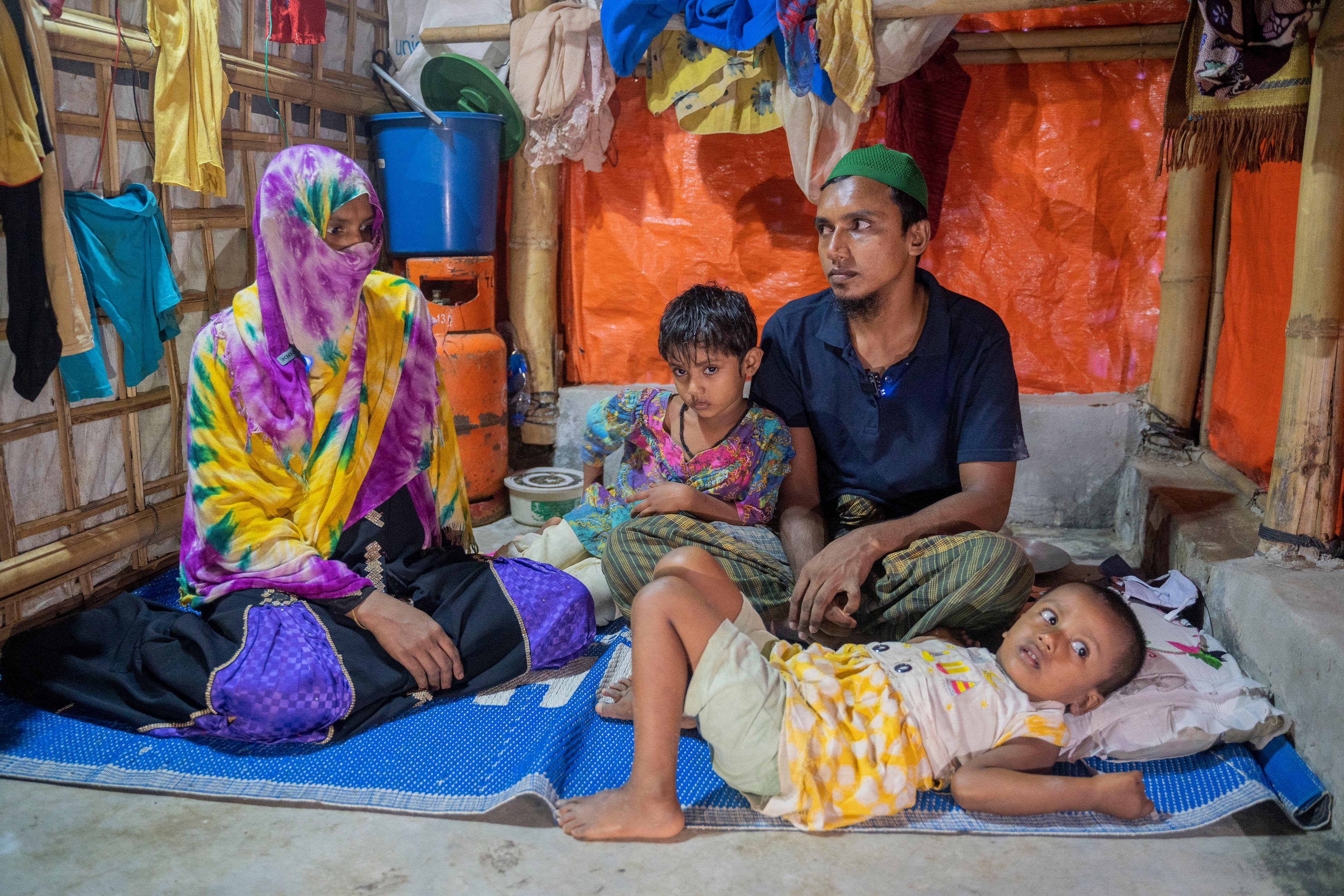 Nabi Ullah, 25 ans, a fui au Bangladesh, avec sa famille.
