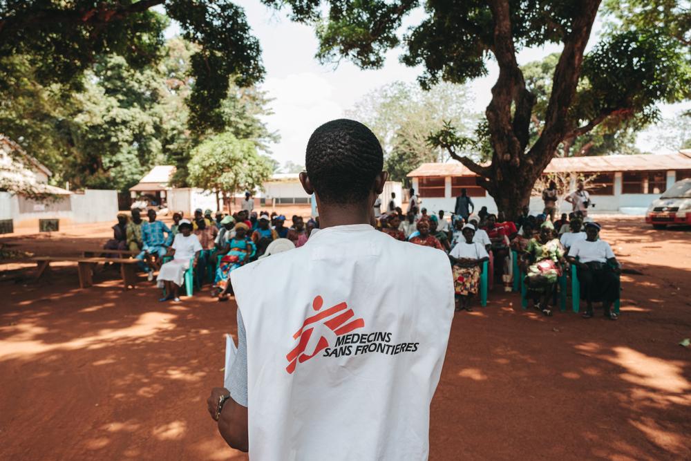 Séance de sensibilisation à la tuberculose mise en place à l'hôpital régional de Bangassou soutenu par MSF, préfecture de Mbomou. RCA, 2023. 